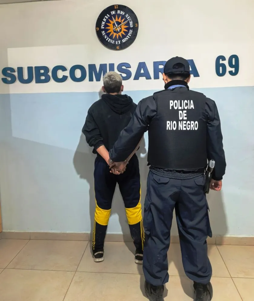 Hombre detenido.
