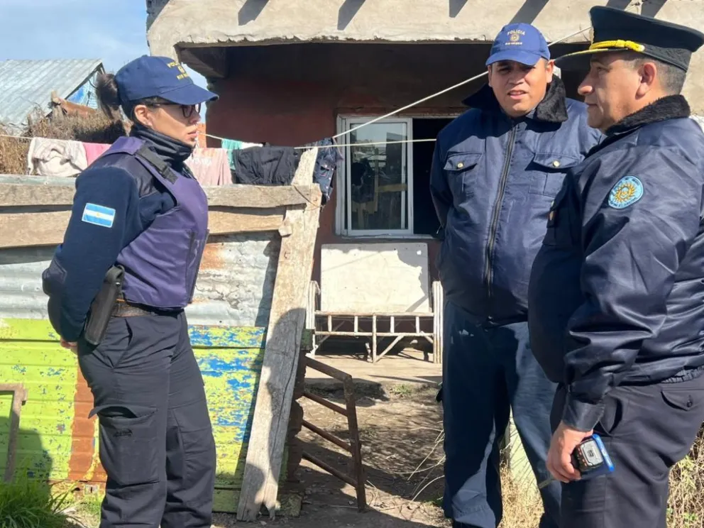 Los allanamientos se realizaron en dos barrios de la capital rionegrina. Fotos: Policía de Río Negro.