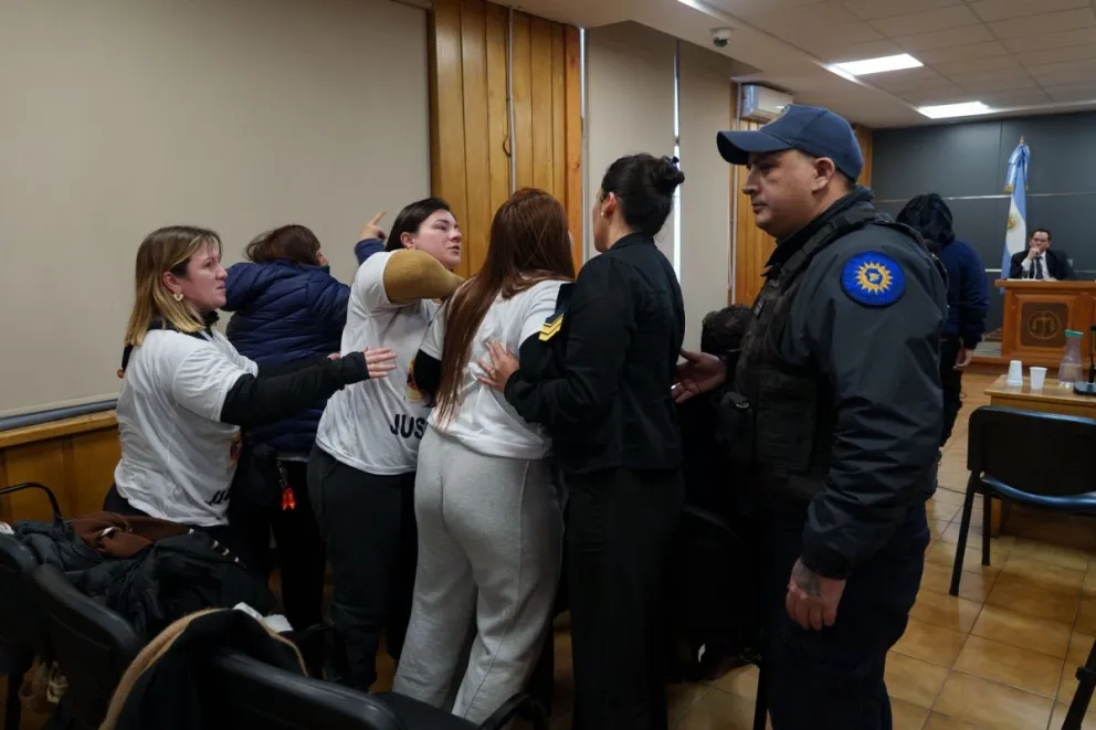 La primera audiencia se realizó este lunes y la declaración de Choque Vargas generó molestias en la familia de la víctima. Fotos: Marcelo Martínez. 