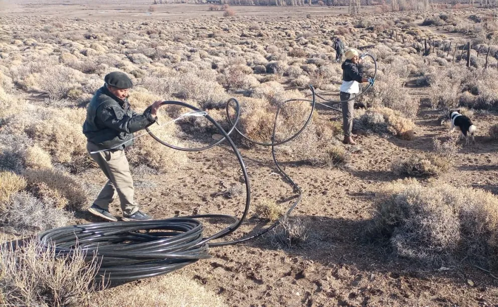 Se realizaron obras para captar y distribuir agua proveniente de vertientes ubicadas tanto en zonas altas como bajas. Foto gentileza