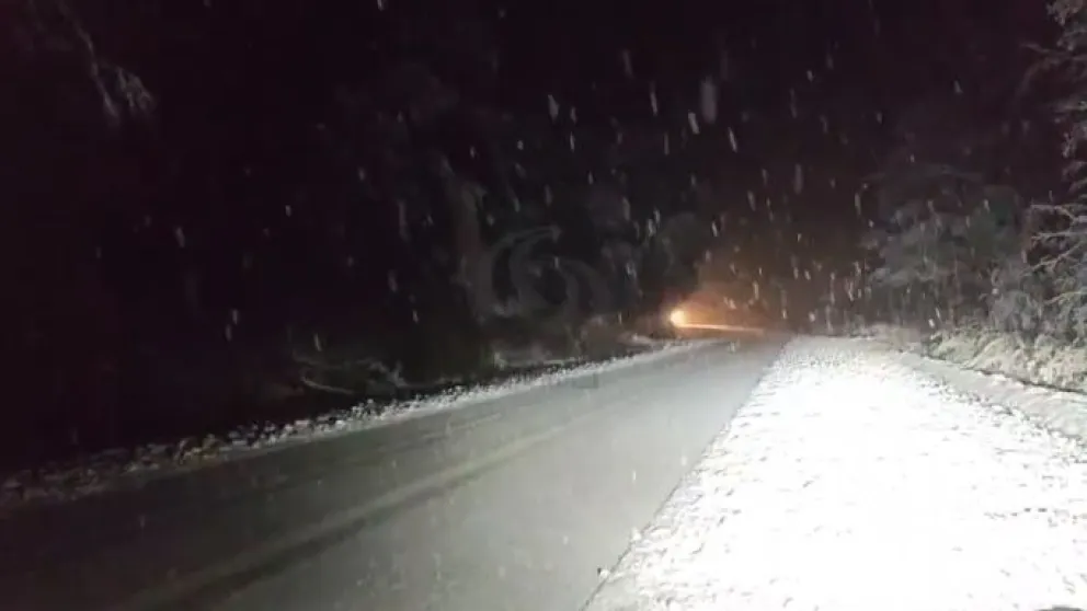 La medida responde a la acumulación de hielo y nieve sobre la calzada. Foto: gentileza.