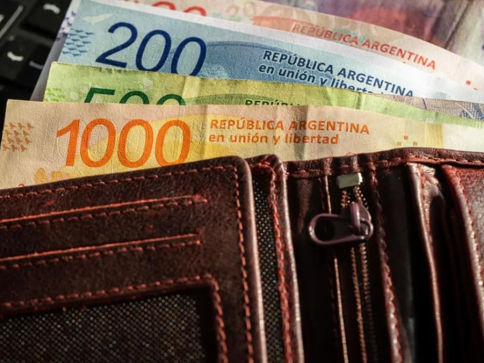 Desde que asumió Javier Milei, nunca hubo acuerdo en el Consejo del Salario, y fue el Gobierno nacional quien estableció el monto por decreto.