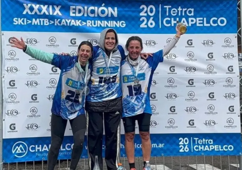 El podio femenino con Martina Demateo en el centro. Gran victoria en casa. Foto: gentileza.