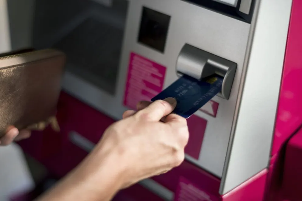 Después de que el cliente generara nuevas credenciales, se registraron 21 movimientos en diez minutos.