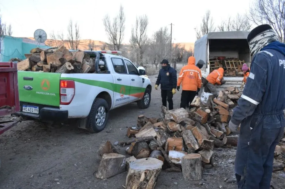 Recuerdan a los beneficiarios la importancia de permanecer atentos a la llegada de los camiones repartidores en las fechas estipuladas para sus respectivos barrios. 