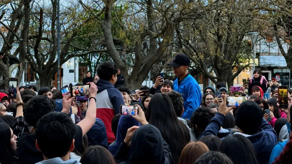 Viedma también vivió el nuevo fenómeno de expresión juvenil. Foto: Gobierno de Bariloche.
