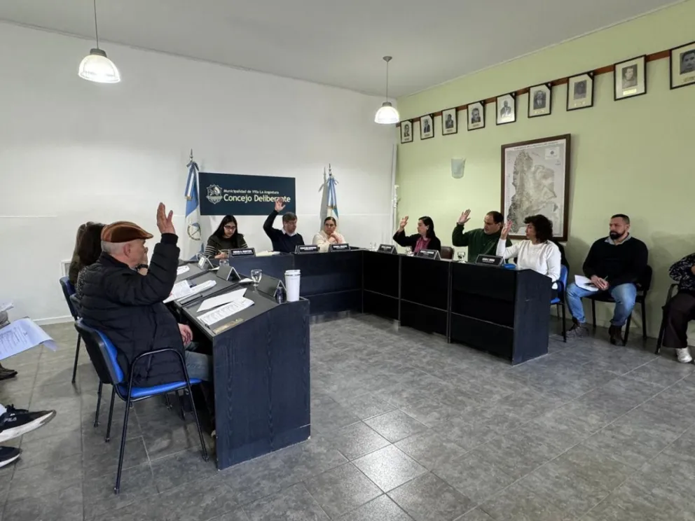 Durante la jornada se trataron y aprobaron tres proyectos. Foto: gentileza.
