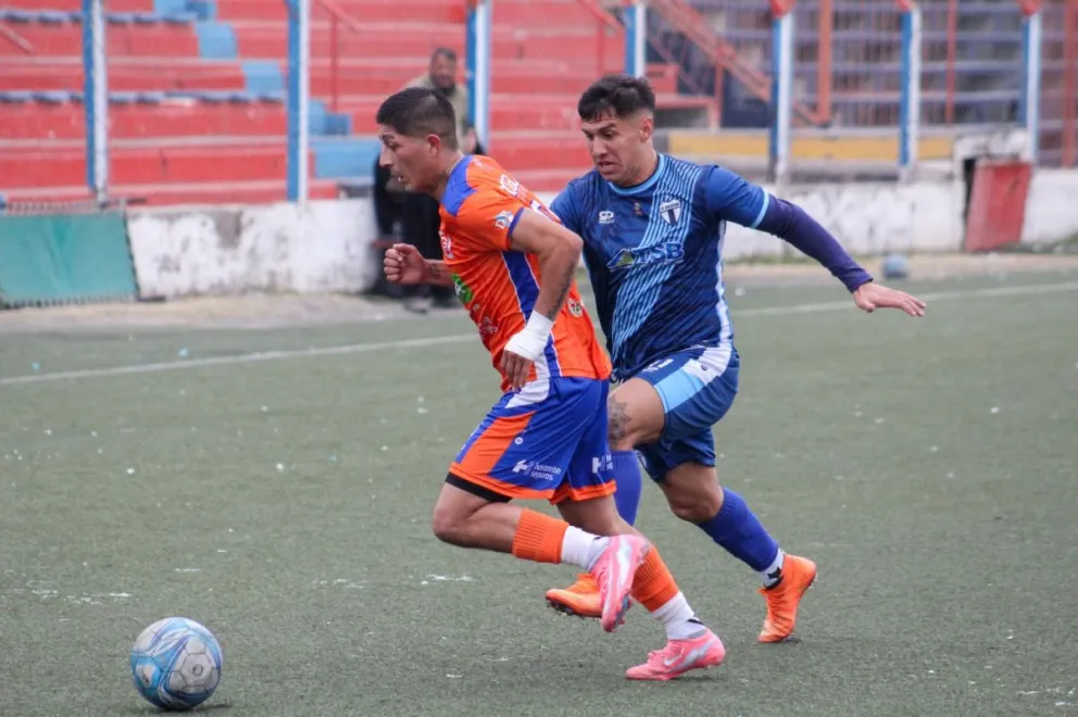 Deportivo Roca y La Amistad juegan un encuentro clave en el "Luis Maiolino". Foto: prensa club Deportivo Roca.