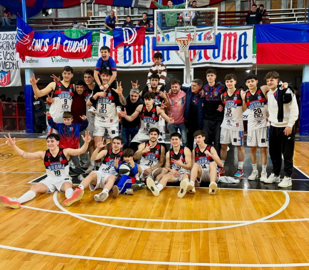En casa, Deportivo Viedma completó una liga brillante con el tercer puesto. Foto: gentileza.