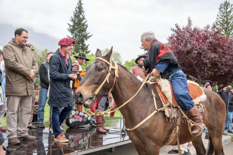 La fiesta popular de la Comarca Andina se celebra habitualmente la segunda semana de noviembre. 