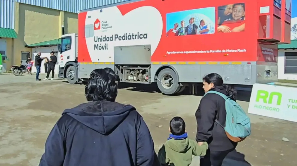 La atención en los barrios facilitó controles a niños y niñas. Foto gentileza