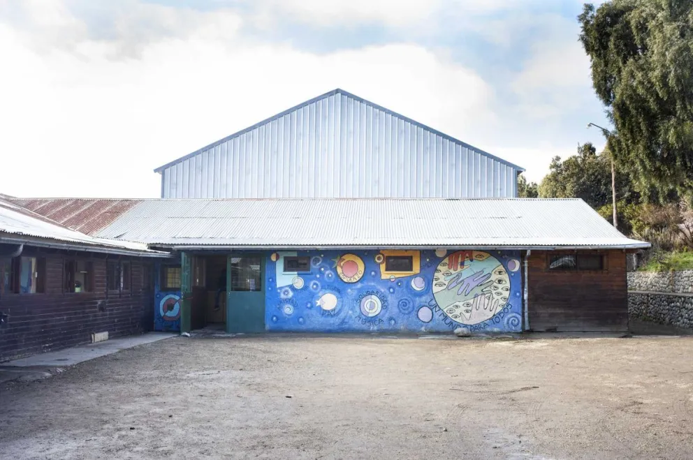 La escuela está ubicada en calle Tarragó Ros 350 del barrio Virgen Misionera. Foto: ilustrativa.