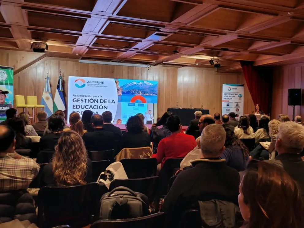 El encuentro, de dos jornadas, cuenta con amplia participación de la región. Foto ANB