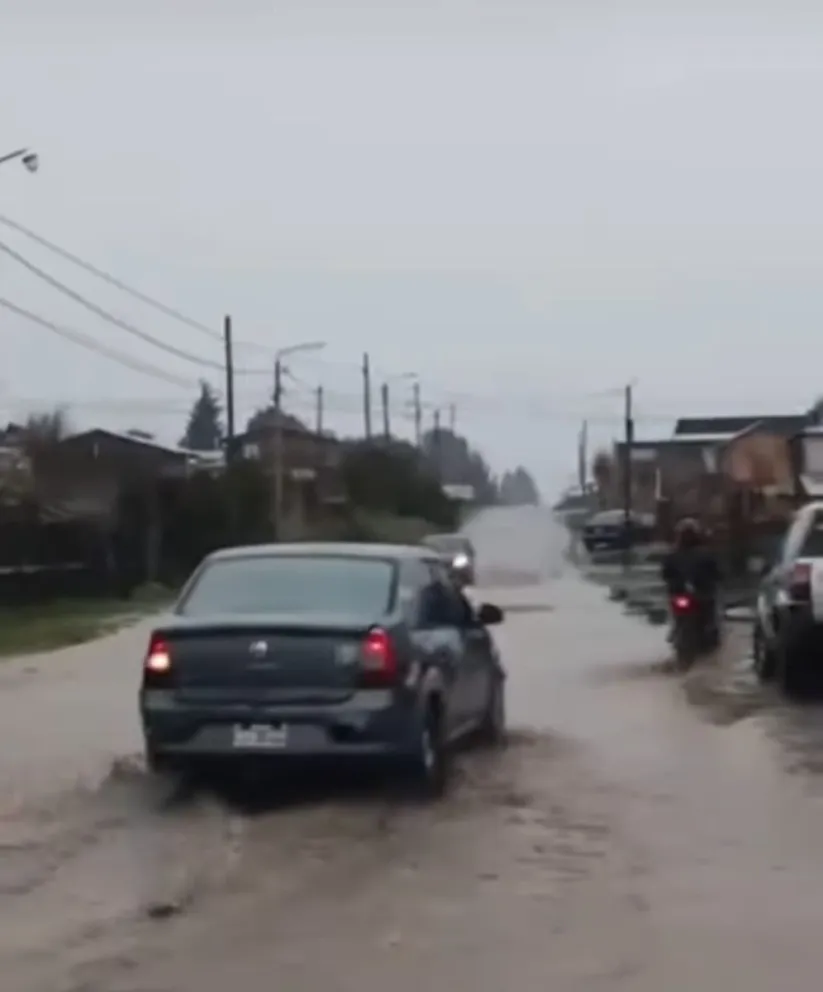 El Frutillar, Malvinas, Nahuel Hue, El Mallín, calle Rivadavia y Barrio Vivero fueron los barrios más afectados por el temporal.