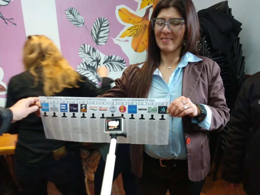 La boleta llevará la foto del primer candidato de cada lista. Fotos gentileza
