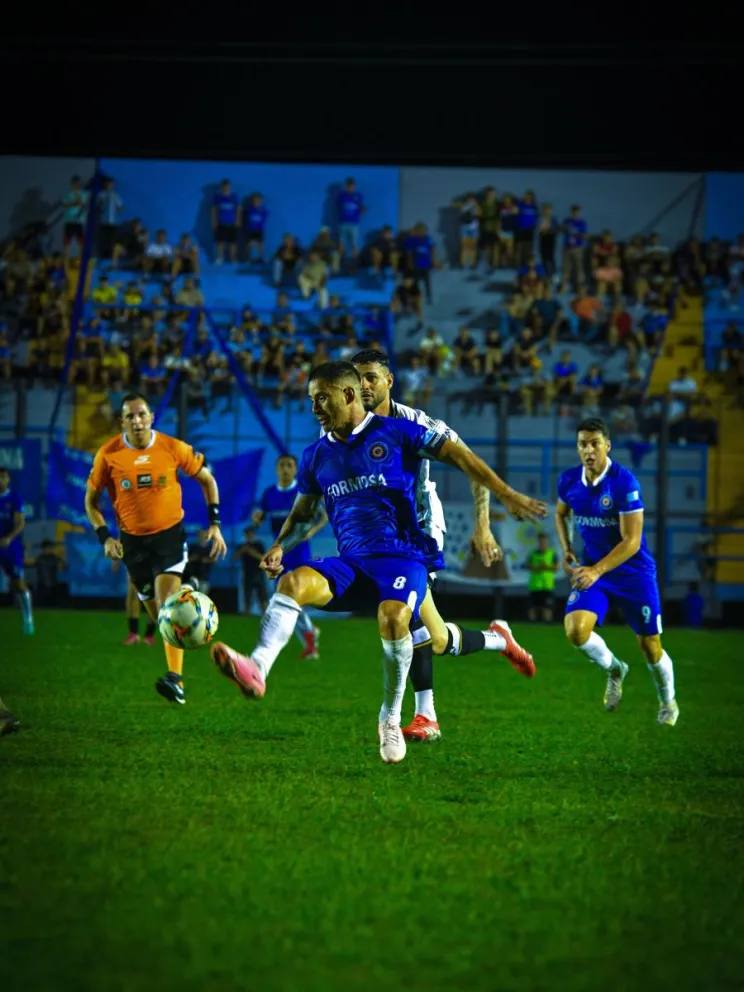 Sol de América sacó la diferencia y Cipolletti está obligado a ganar. Foto: Prensa Sol de América.
