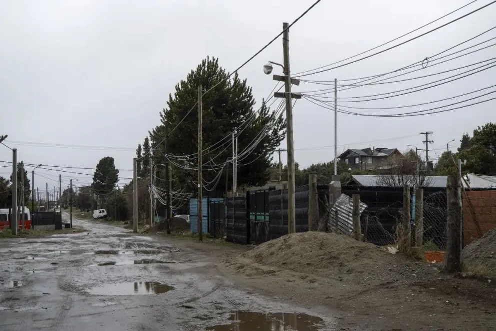 Según el relevamiento del bloque Incluyendo Bariloche, el sector alberga aproximadamente a 600 familias distribuidas en 490 lotes. Foto: Marcelo Martínez.