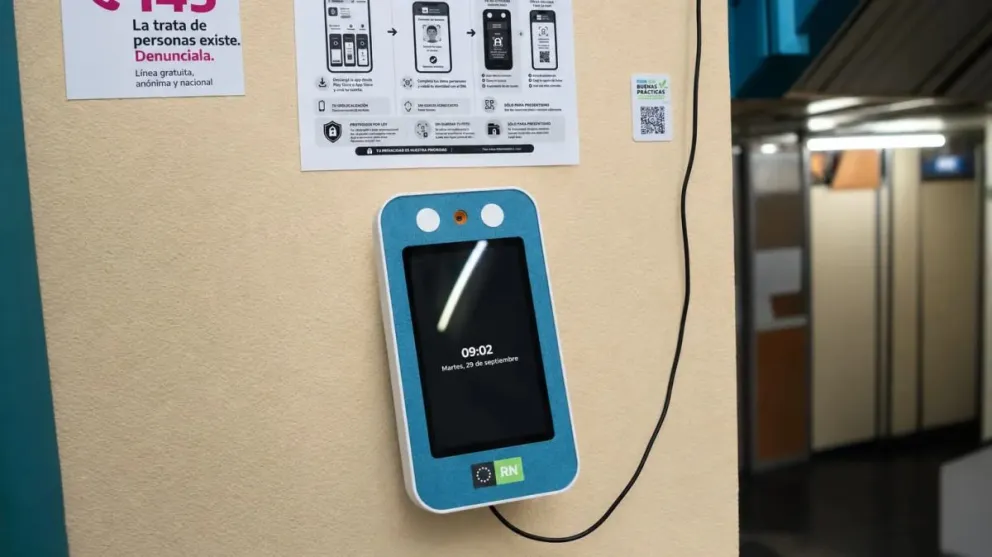 El control biometrico vuelve a ponerse en funcionamiento en los establecimientos de salud. Foto gentileza