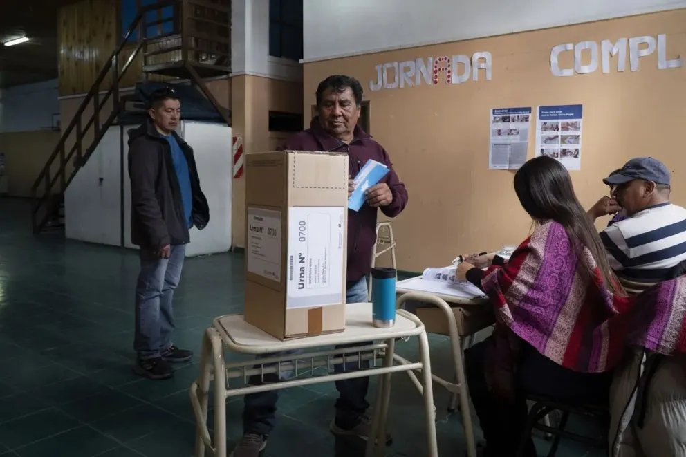 Quienes se desempeñen como autoridad de mesa recibirán una suma fija de $100.000. Foto: ilustrativa, Marcelo Martínez.