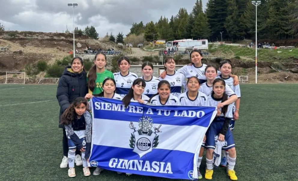 Las "lobitas" barilochenses viajarán en búsqueda de la clasificación. Foto gentileza. 
