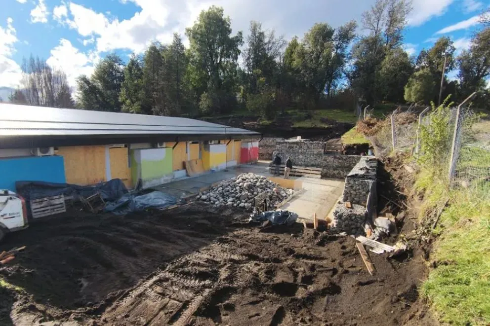 Esta escuela cuenta con una matrícula de 105 niñas y niños. Fotos: Gobierno de Neuquén.