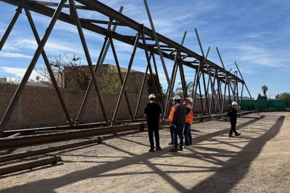 La pasarela tendrá 105 metros de longitud. Foto: Gobierno de Neuquén.