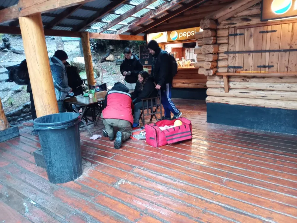 Un llamado cerca de las 18 horas alertó por la situación en el cerro López. Fotos: gentileza.