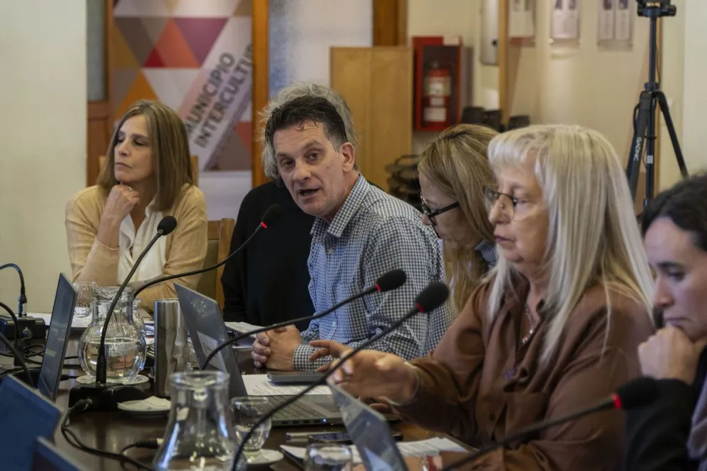 Costa Brutten solicitó la designación formal de su reemplazo en la banca hasta culminar el mandato. Foto: Marcelo Martínez.