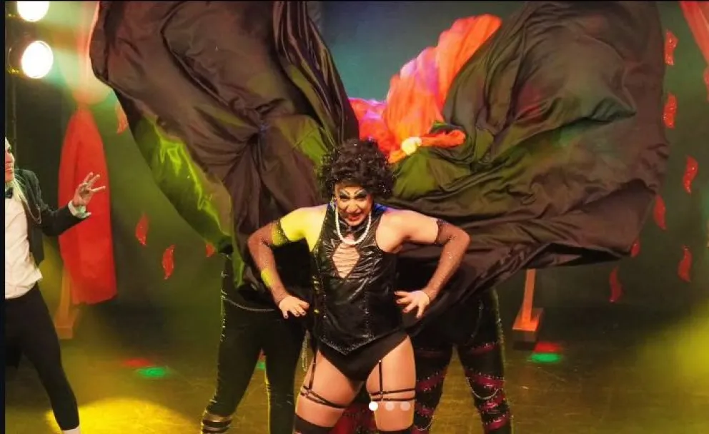 Este sábado a las 20hs en la biblioteca Sarmiento se presenta "El show de terror de Jully". Foto gentileza 