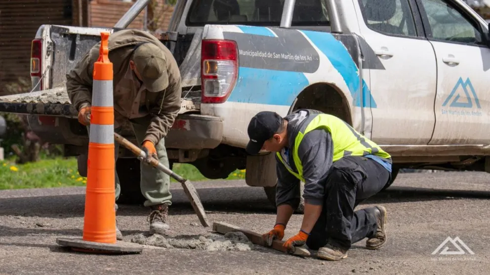 El producto utilizado alcanza altas resistencias en tiempos reducidos, lo que permite una rápida habilitación y efectividad. 