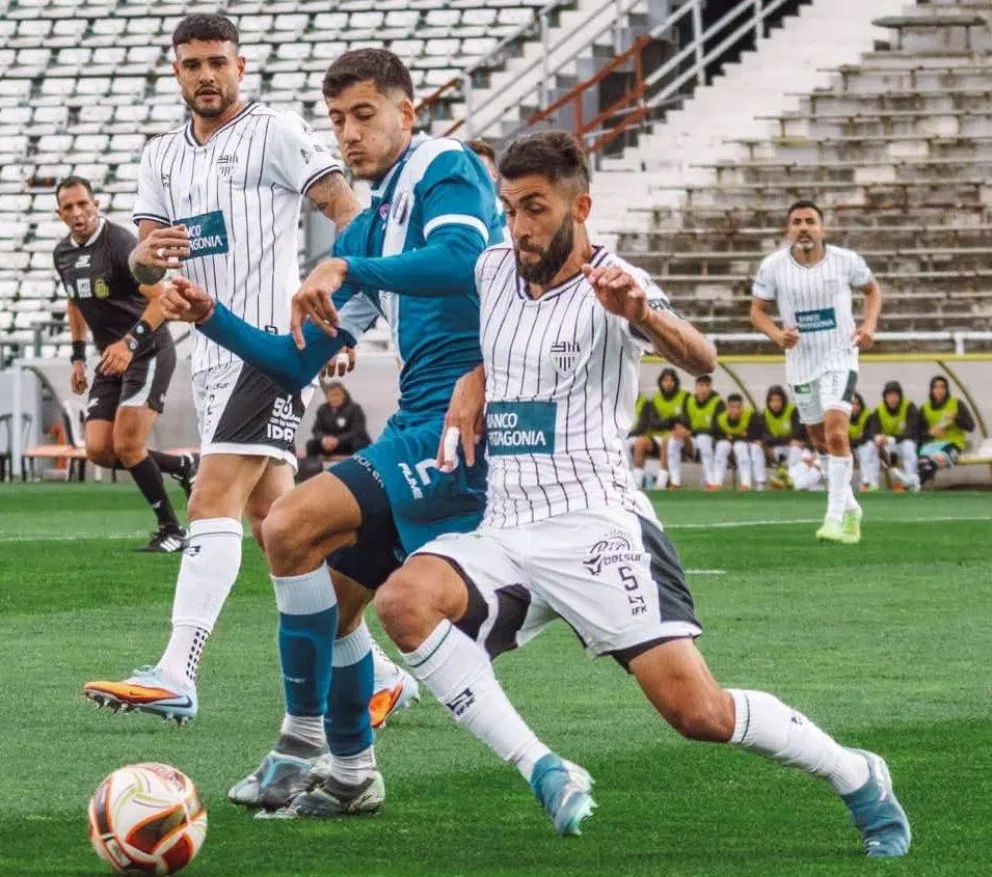 Cipolletti aguantó bien, empató y está en la gran final del Federal A. Foto: gentileza.