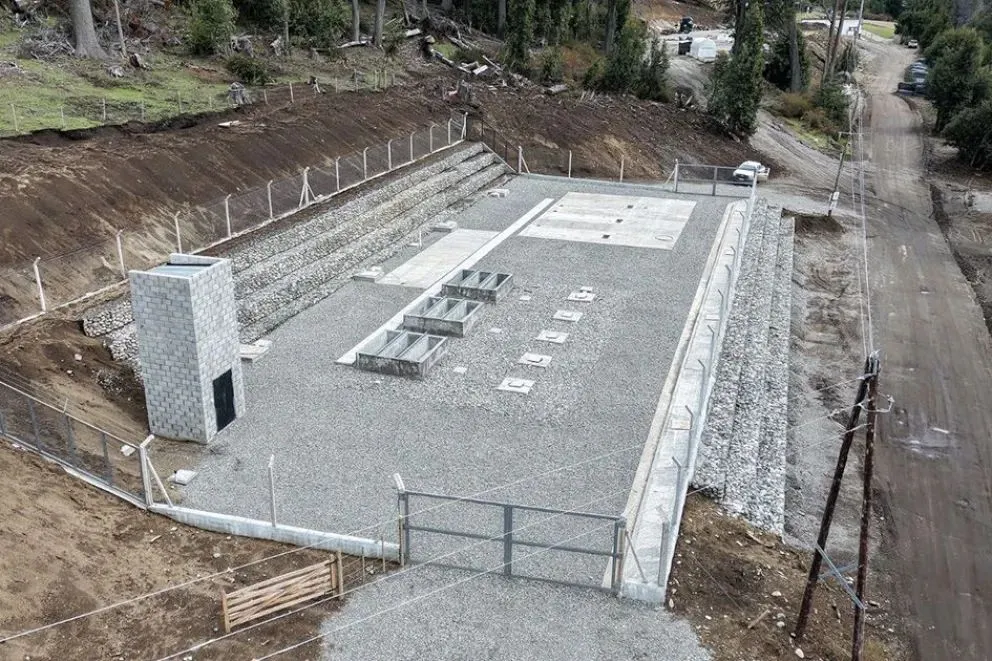 El proyecto ingresa en una nueva etapa, centrada en la instalación y conexión de la infraestructura necesaria para el abastecimiento de GLP. Fotos: Gobierno de Río Negro.