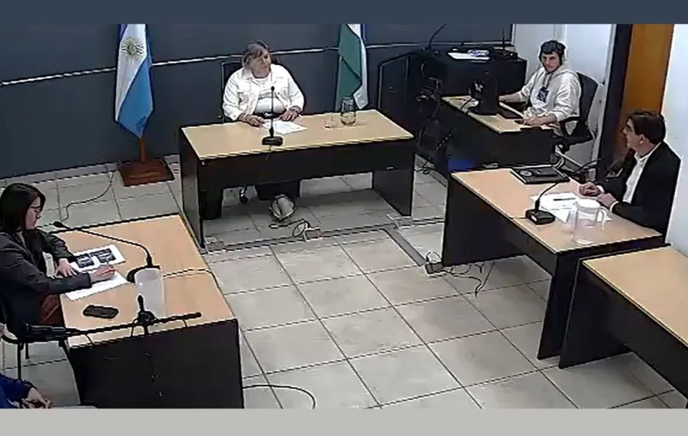 Audiencia de revisión del caso.