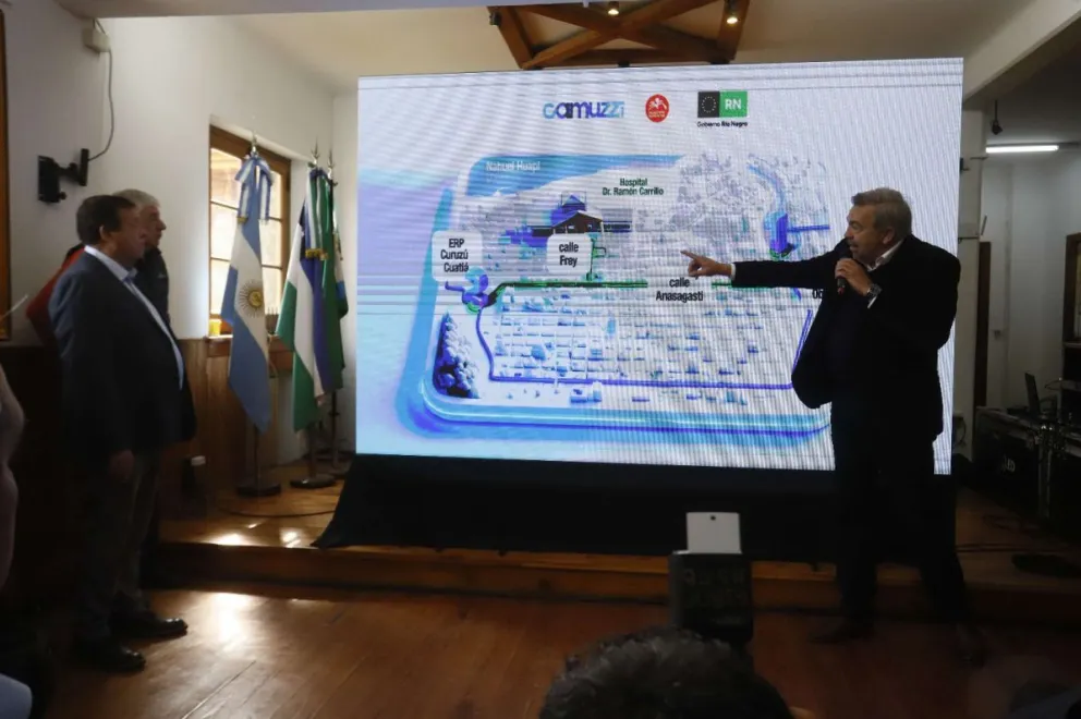 La obra permitirá abastecer la totalidad de obra del Hospital Zonal y conexiones familiares. Foto gentileza
