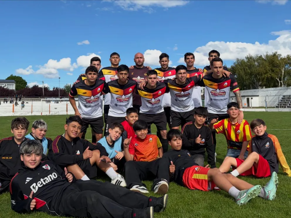 El "Cruzado" no pudo ganar como local e irá por el pase a Cutral Co. Foto: Bajo la Suela.