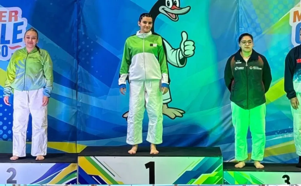 La barilochense Briana Martínez en lo más alto en judo. Ganó el oro en su categoría. Fotos: gentileza.
