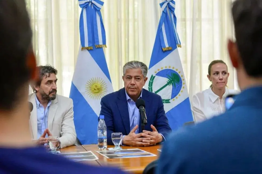 "El día 4 vamos a presentar en San Martín de los Andes todo el programa de infraestructura que tiene la provincia del Neuquén”, expresó Figueroa. Foto: Gobierno de Neuquén.